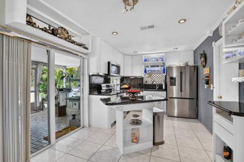 11078 Delta Circle, Boca Raton FL - photo 11 of 43