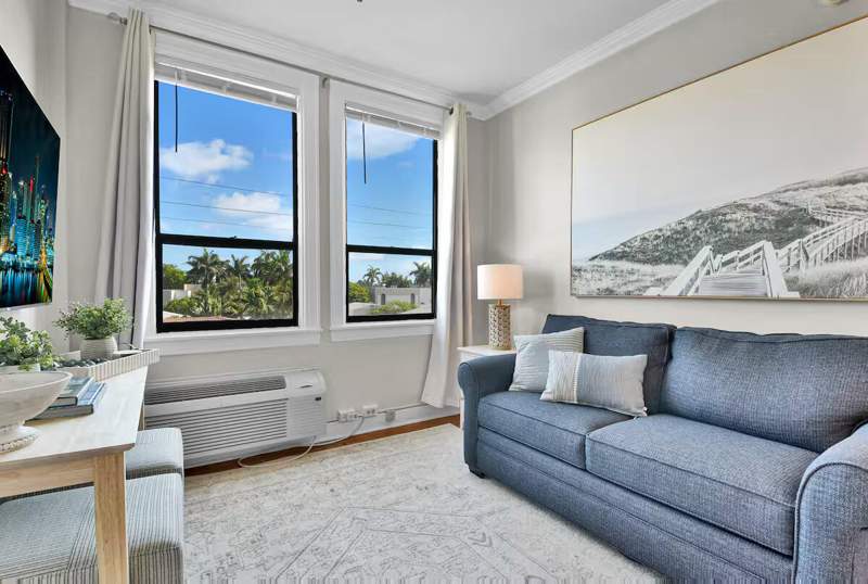 1 bedroom Condominium at 235 Sunrise Avenue #3260, Palm Beach Hotel Condo, Palm Beach — photo 4