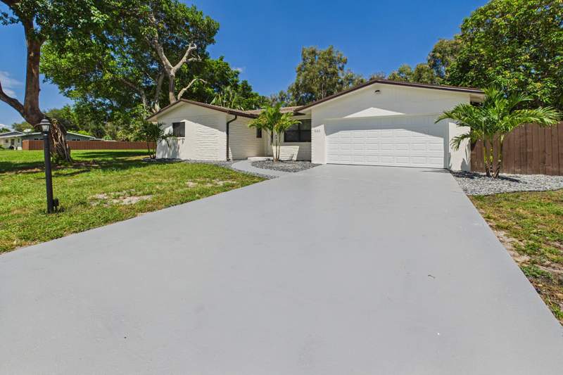 4 bedroom Single Family Residence at 520 NW 43rd Avenue, Green Acres, Plantation — photo 3