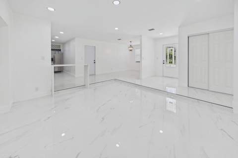 520 NW 43rd Avenue, Plantation FL - photo 7 of 42
