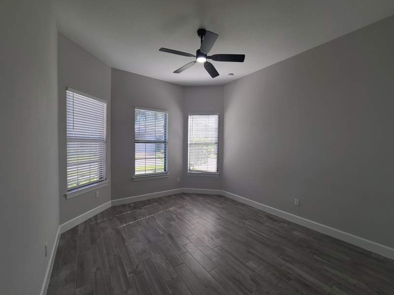 3 bedroom Single Family Residence at 537 SE Crathes Street, Veranda Gardens East Phase 4, Port St. Lucie — photo 4