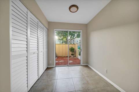 6207 Riverwalk Lane #5, Jupiter FL - photo 7 of 52