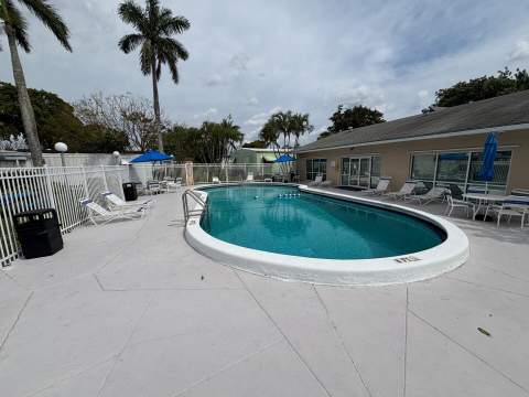 13 Havenwood Drive, Pompano Beach FL - photo 22 of 25
