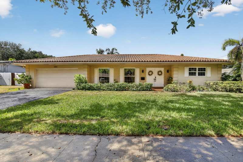 3 bedroom Single Family Residence at 7241 NW 5th Court, Plantation Secluded Gdns-1St Add, Plantation — photo 1