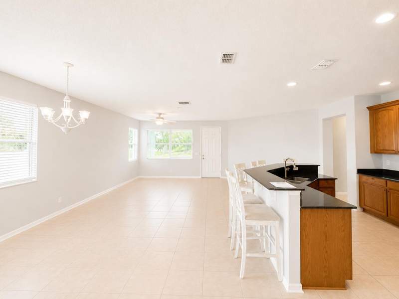 4 bedroom Single Family Residence at 948 SW Jeremko Avenue, Port St Lucie Section 21, Port St. Lucie — photo 5