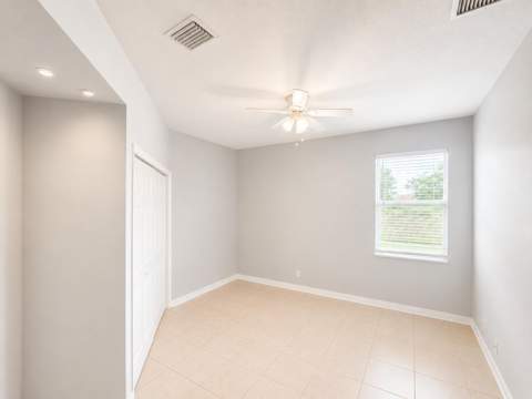 948 SW Jeremko Avenue, Port St. Lucie FL - photo 8 of 11