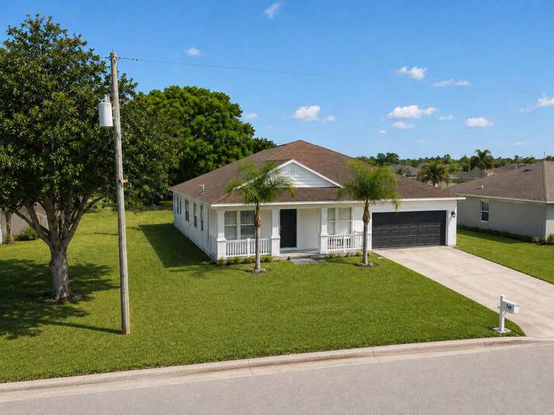 4 bedroom Single Family Residence at 948 SW Jeremko Avenue, Port St Lucie Section 21, Port St. Lucie — photo 1