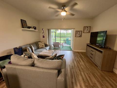 7844 Dixie Beach Circle, Tamarac FL - photo 10 of 28