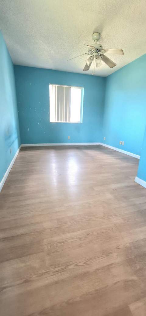 334 Knotty Pine Circle #D-2, Greenacres FL - photo 7 of 15