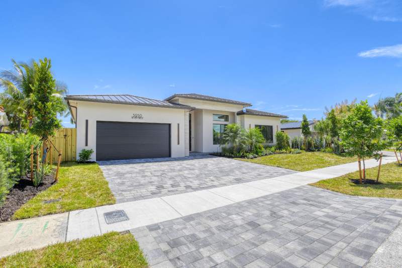 4 bedroom Single Family Residence at 5950 NE 21st Circle, Imperial Point 1 Sec, Fort Lauderdale — photo 2