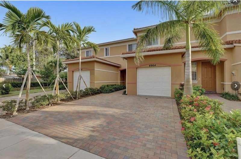 4 bedroom Townhouse at 4968 SW 30th Avenue, Leto Acres , Fort Lauderdale — photo 1