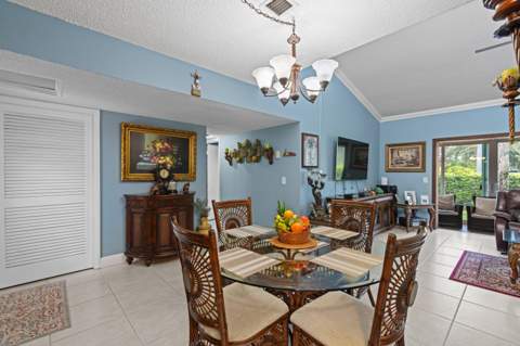 2534 Boundbrook Drive #115, West Palm Beach FL - photo 6 of 21
