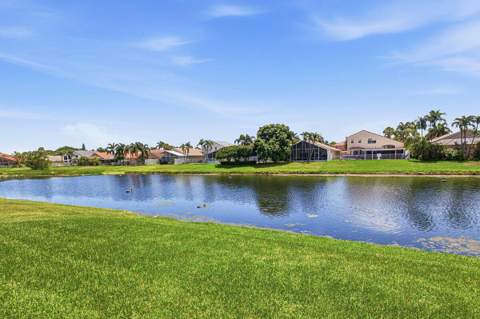 5026 Prairie Dunes Village Circle, Lake Worth FL - photo 10 of 45