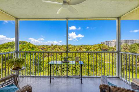 3960 Oaks Clubhouse Drive #504, Pompano Beach FL - photo 20 of 24