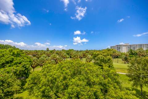 3960 Oaks Clubhouse Drive #504, Pompano Beach FL - photo 23 of 24