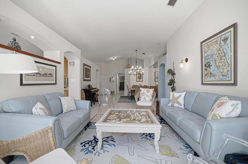 3 bedroom Single Family Residence at 5026 Prairie Dunes Village Circle, Winston Trails Par 16, Lake Worth — photo 5
