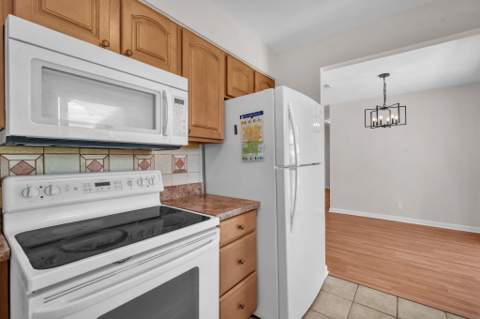 145 Greenbrier Drive, Palm Springs FL - photo 24 of 48