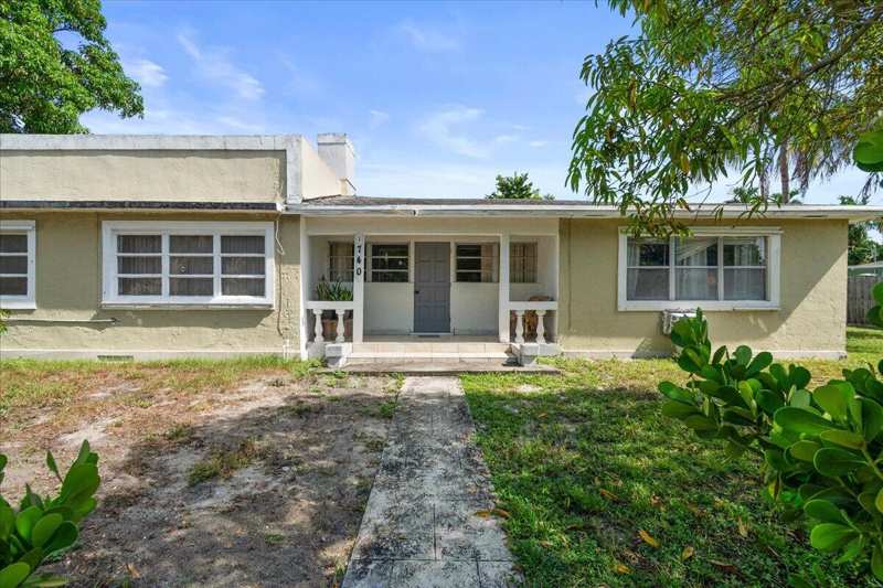 4 bedroom Single Family Residence at 1740 11th Avenue, Groveland Park, Lake Worth Beach — photo 1