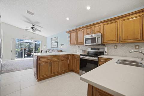 5026 Prairie Dunes Village Circle, Lake Worth FL - photo 13 of 45