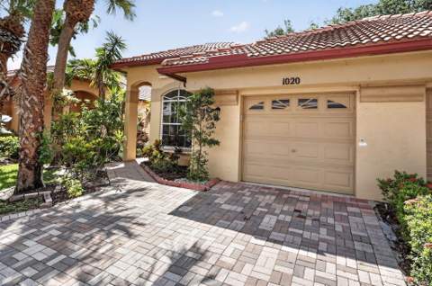 1020 Via Jardin, Riviera Beach FL - photo 7 of 87