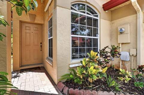 1020 Via Jardin, Riviera Beach FL - photo 8 of 87