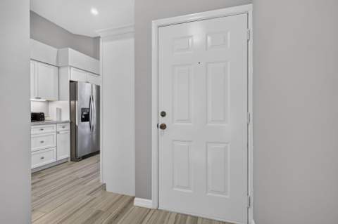 1020 Via Jardin, Riviera Beach FL - photo 10 of 87