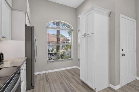 1020 Via Jardin, Riviera Beach FL - photo 21 of 87