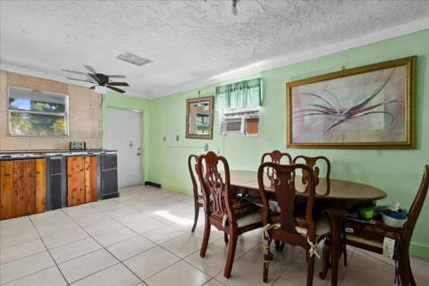 1740 11th Avenue, Lake Worth Beach FL - photo 12 of 34