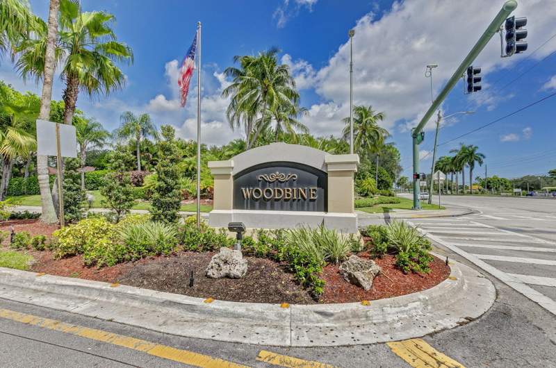 2 bedroom Townhouse at 1020 Via Jardin, Woodbine, Riviera Beach — photo 3