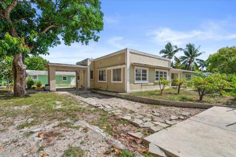1740 11th Avenue, Lake Worth Beach FL - photo 15 of 34