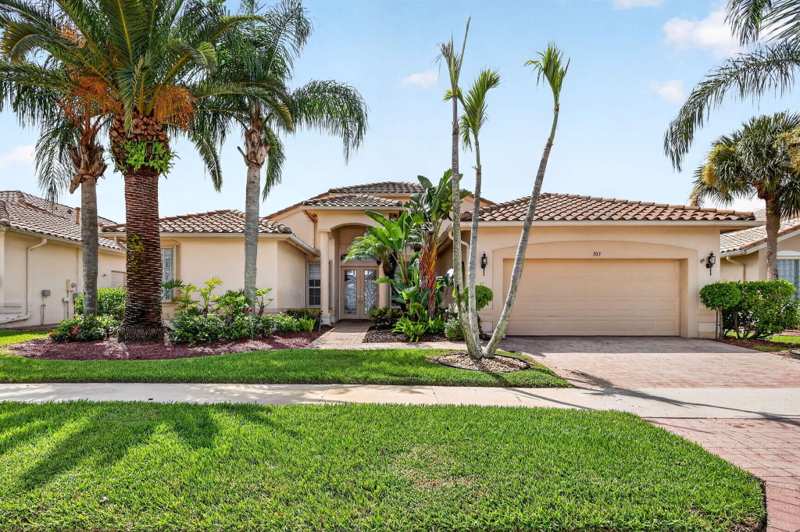 3 bedroom Single Family Residence at 303 NW Bayside Court, Cascades At St Lucie West Phase 5, Port St. Lucie — photo 1