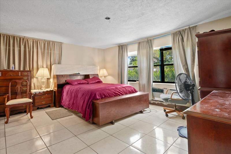 4 bedroom Single Family Residence at 1740 11th Avenue, Groveland Park, Lake Worth Beach — photo 5