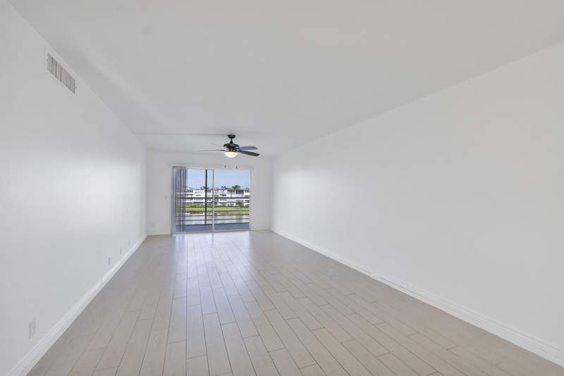 2 bedroom Condominium at 4072 Guildford D, Guildford At Century Village Condo, Boca Raton — photo 5