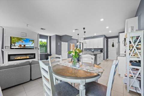 4606 San Fratello Circle, Lake Worth FL - photo 10 of 59