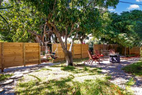 609 S Arnold Avenue, Lantana FL - photo 10 of 25