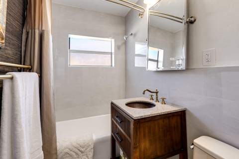 609 S Arnold Avenue, Lantana FL - photo 13 of 25