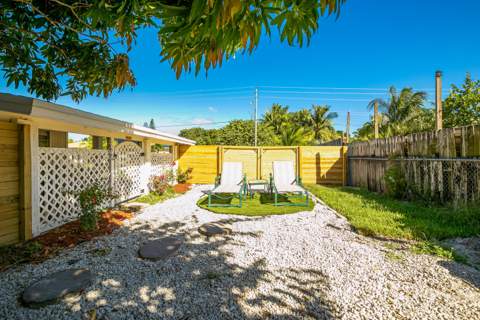 609 S Arnold Avenue, Lantana FL - photo 15 of 25