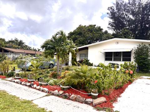609 S Arnold Avenue, Lantana FL - photo 23 of 25