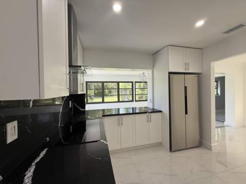 9405 NW 74th, Tamarac FL - photo 9 of 27