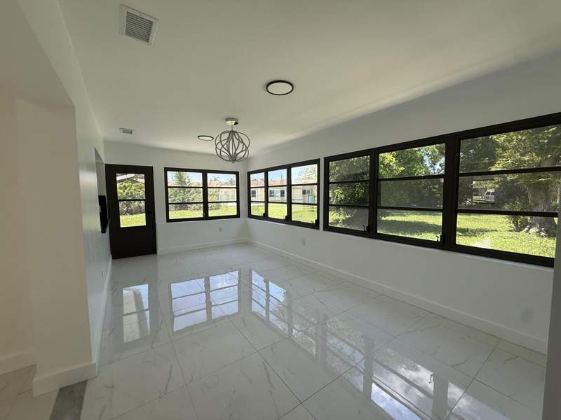 3 bedroom Single Family Residence at 9405 NW 74th, Westwood Community 3, Tamarac — photo 3