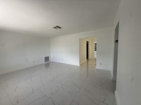 9405 NW 74th, Tamarac FL - photo 19 of 27