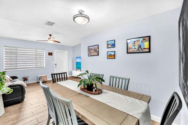 3 bedroom Single Family Residence at 404 S 62nd Terrace, Cresthaven, Hollywood — photo 4