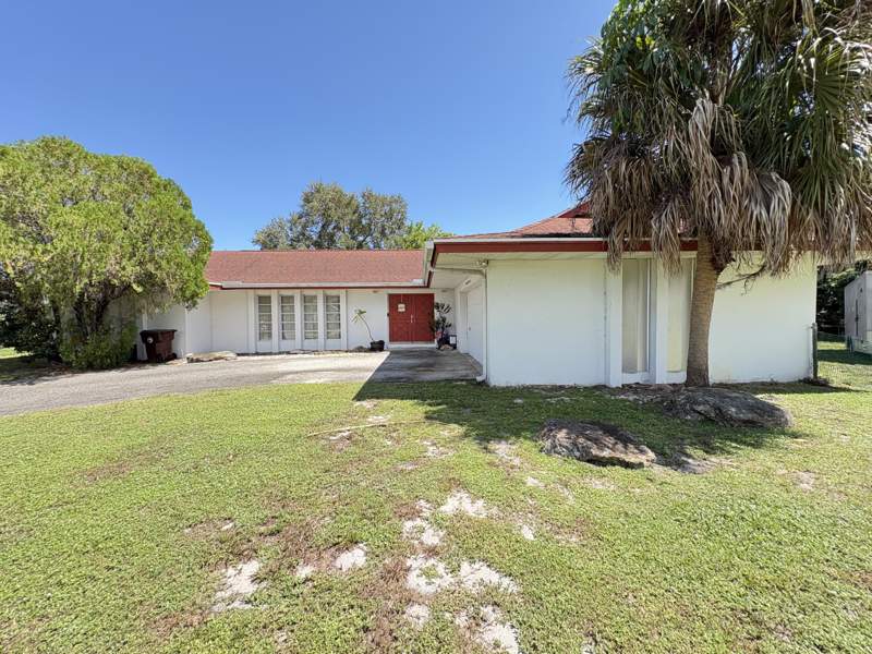 3 bedroom Single Family Residence at 8432 Waterway Drive, Palm Ridge Estates 2, Lake Clarke Shores — photo 5
