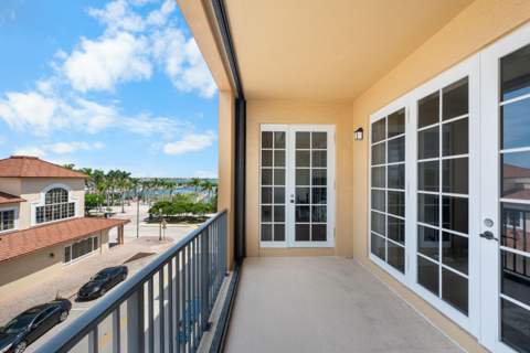 20 Orange Avenue #306, Fort Pierce FL - photo 21 of 46