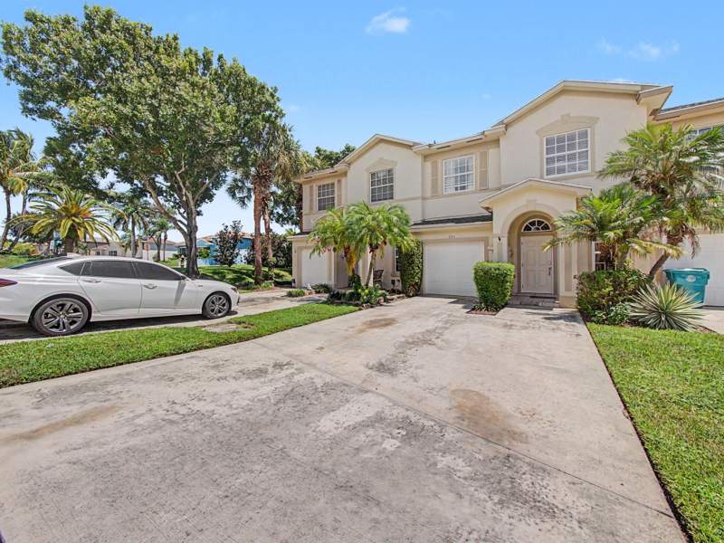 4 bedroom Townhouse at 206 Birch Street, Cedar Ridge Estates, Boynton Beach — photo 2
