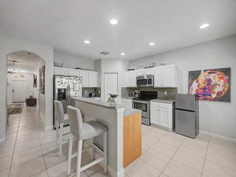 206 Birch Street, Boynton Beach FL - photo 9 of 32
