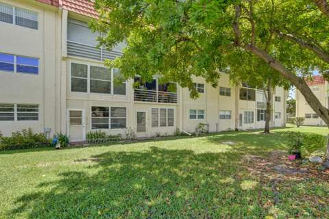 2651 Sunrise Lakes Drive #104, Sunrise FL - photo 15 of 31