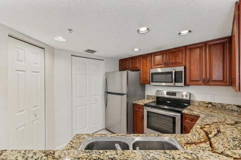 1801 N Flagler Drive #631, West Palm Beach FL - photo 8 of 42