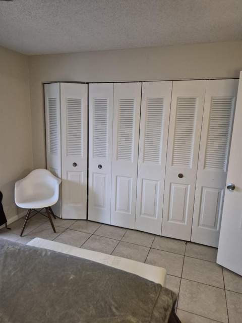 214 Cambridge #I, West Palm Beach FL - photo 6 of 10
