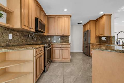 23330 Torre Circle, Boca Raton FL - photo 7 of 46